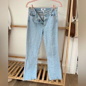 Paige Collete Cropped denim light wash size 27 frayed hem and seam down leg